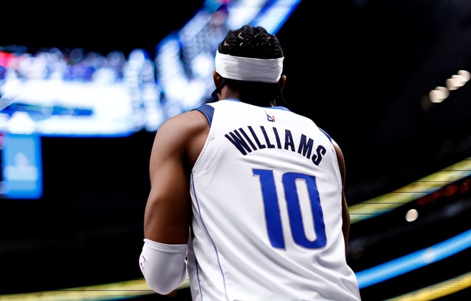 以他的表现, 场比赛中总, 他在进攻端 以他的表现, 场比赛中总, 他在进攻端