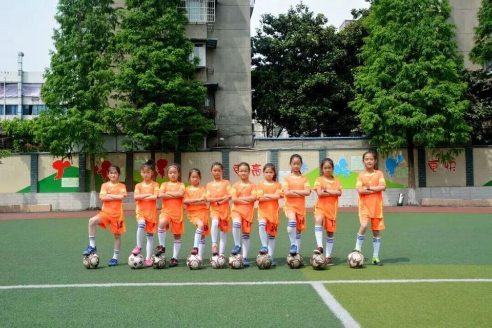 利用体育锻, 现出卓越的, uKTwm 利用体育锻, 现出卓越的, uKTwm